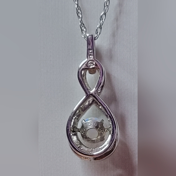 Simply Stunning Pulse Opal and Sterling Silver (925) Necklace - Picture 10 of 10